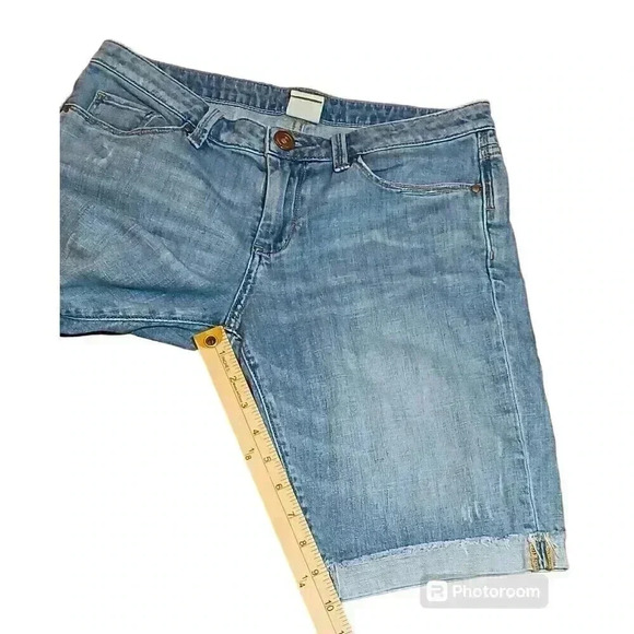 Banana Republic Women's Size 28 Denim Bermuda Shorts Cuffed Distressed Hem - Picture 6 of 11